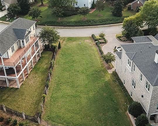 2nd image of 113 Lowther Hall Ln