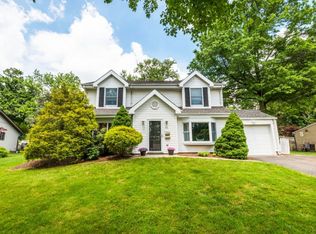 21 Park Dr, Livingston, NJ 07039