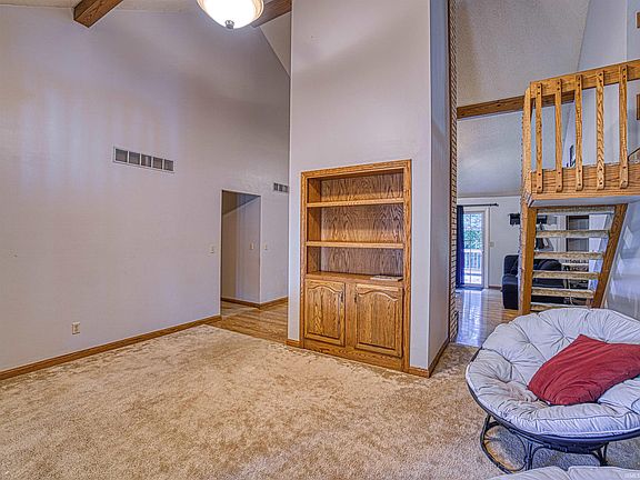 3rd image of 5422 Crestwood Dr
