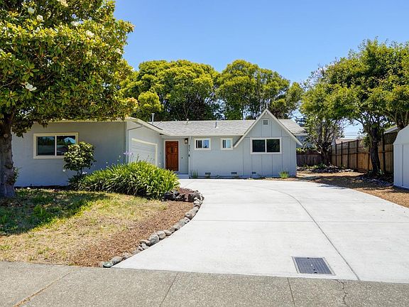 3rd image of 425 Arlen Drive