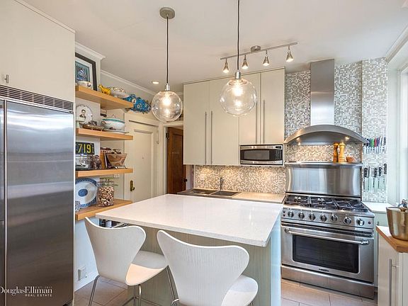 3rd image of 771 W End Ave APT 6C