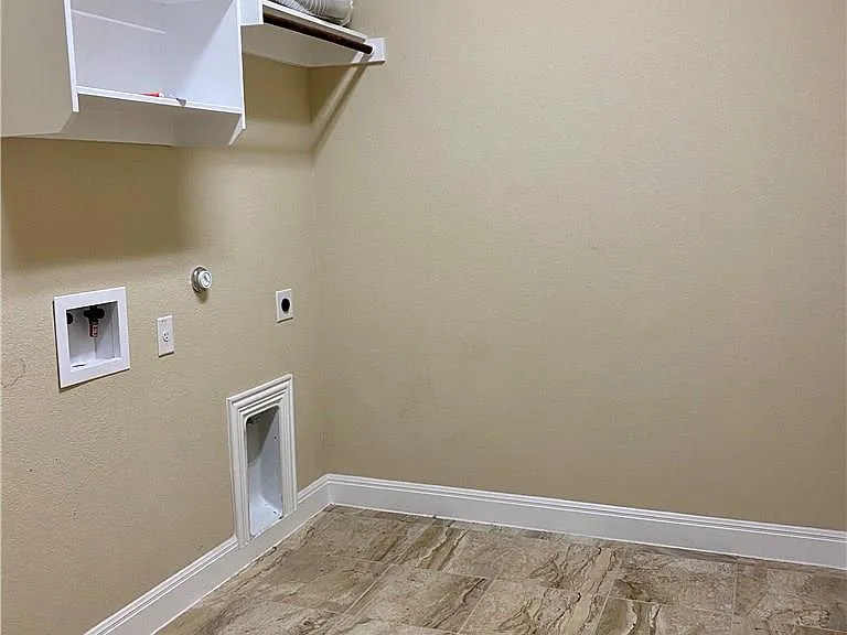 821 Richardson Ln — Photo 26