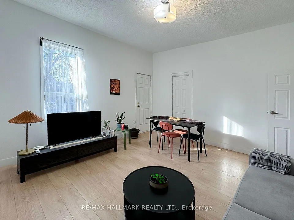 77 Northcote Ave #2