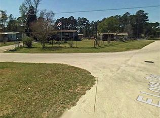 303 Walnut Cv, Onalaska, TX 77360