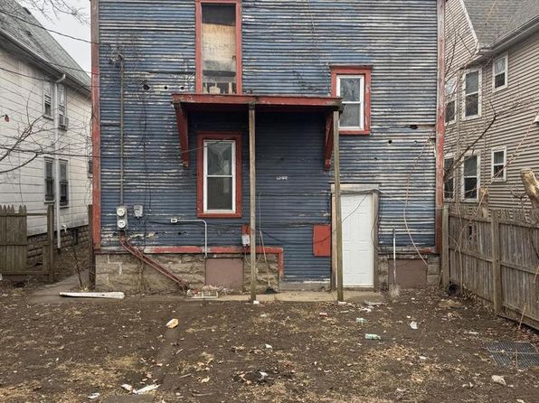 milwaukee-wisconsin-448377875 picture