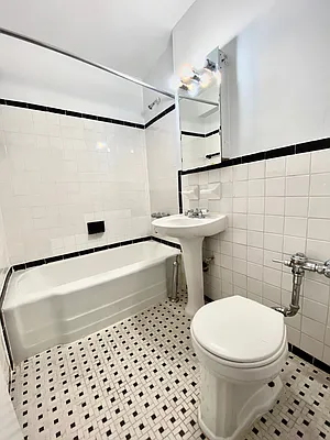 Rented by Guy Goldman, LREB | media 22