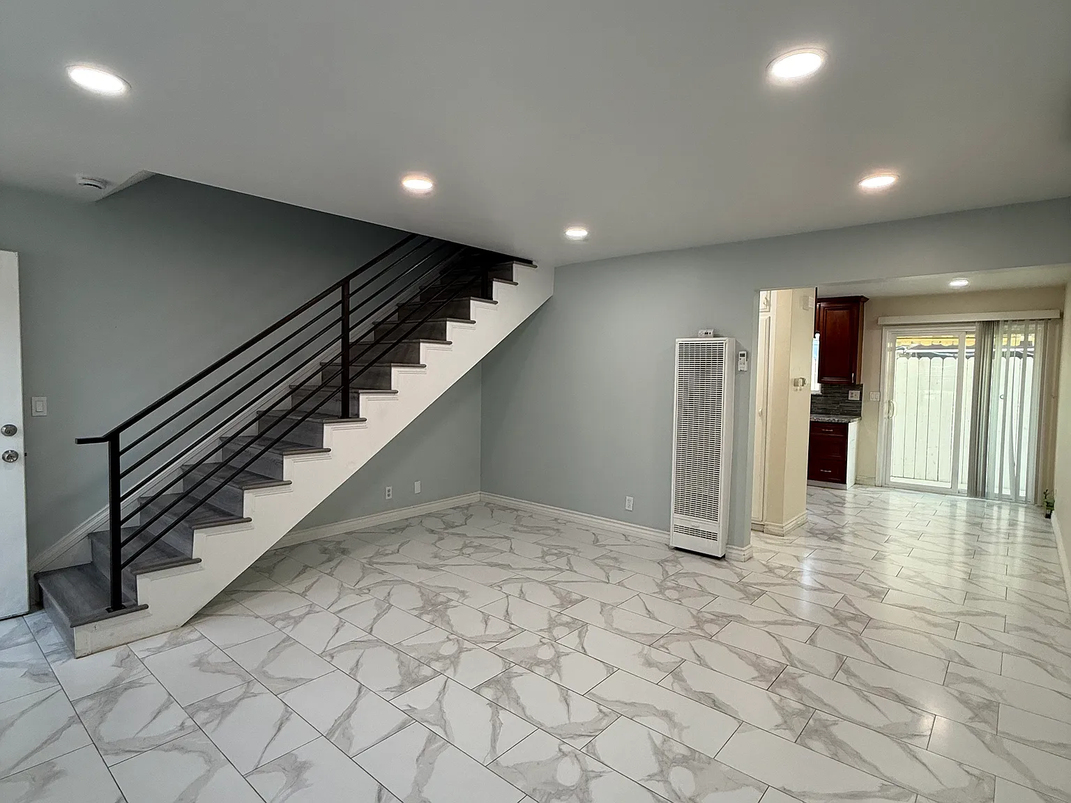 2 bed, 1.5 bath, 960 sqft, $2,700 — Photo 1
