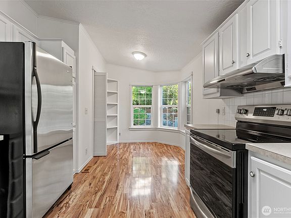 3rd image of 7075 Taurus Lane NE
