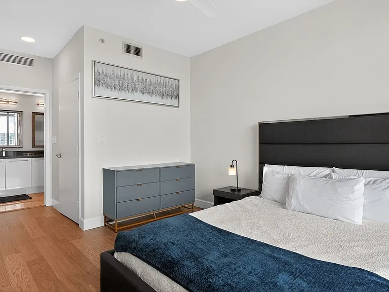 90 SW 3rd St #2709 — Photo 10