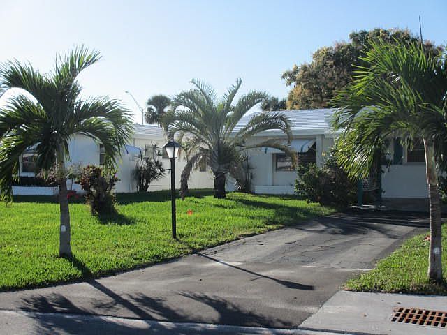1st image of 3111 E Golf Blvd