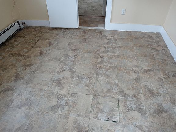 3rd image of 566 Woonasquatucket Ave Floor 2