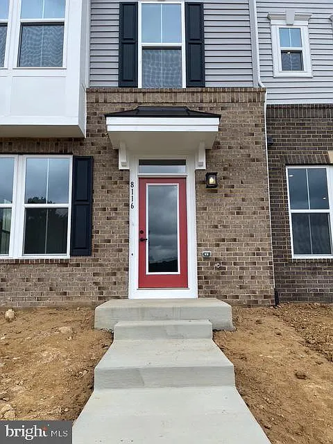 4 bed, 3.5 bath, 2247 sqft, $2,795 — Photo 2