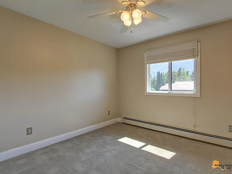 18610 Lowrie Loop — Photo 17
