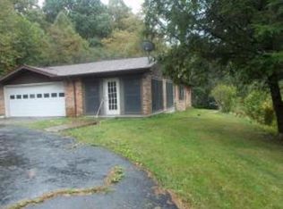 6018 W Norton Rd, Big Stone Gap, VA 24273