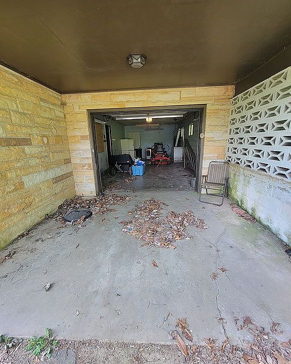 1st image of 109 S Triangle Rd