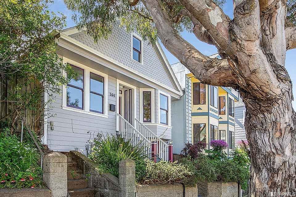 1st image of 146 Cortland Ave