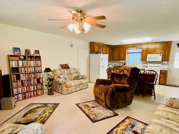 5th image of 848 Lakefront Dr