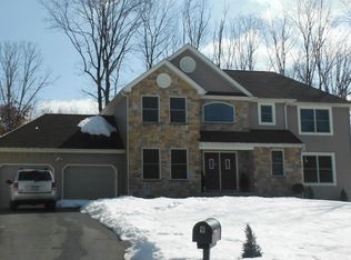 9 Hannah Ct, East Stroudsburg, PA 18301