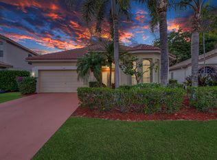 469 Woodview Cir, Palm Beach Gardens, FL 33418