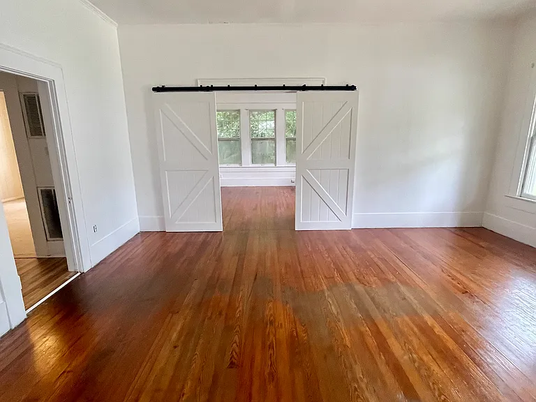 2035 Thornton Ct — Photo 7