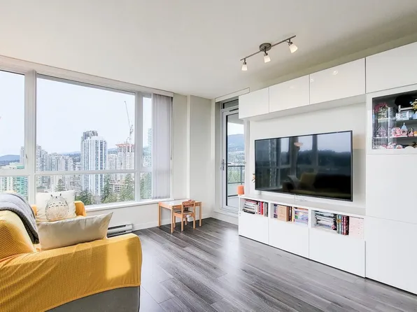 3096 Windsor Gate #2204, Coquitlam, BC V3B 0P4