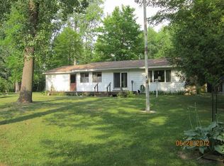5242 Middle Rd, Hope, MI 48628
