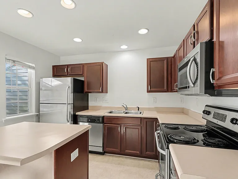 2515 Brackley Pl NW — Photo 6