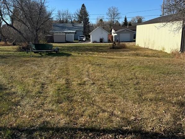 105 Forslund STREET, Stockholm, SK S0A 3Y0