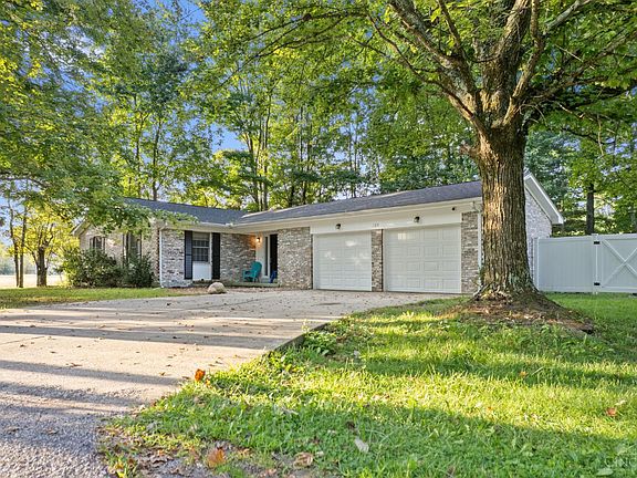 4th image of 106 Red Bud Ln