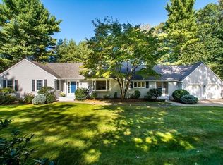 11 Highland Ln, Milton, MA 02186