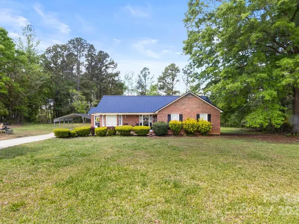 5762 Hightower Rd, Fort Lawn, SC 29714