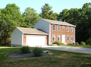 35 Oakland Rd, Richmond, RI 02892