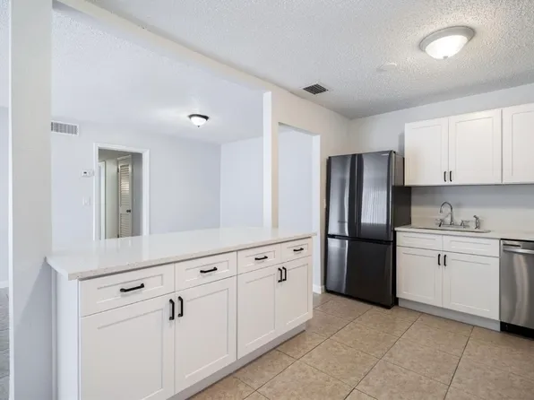 500 Banyon Tree Cir APT 104, Maitland, FL 32751