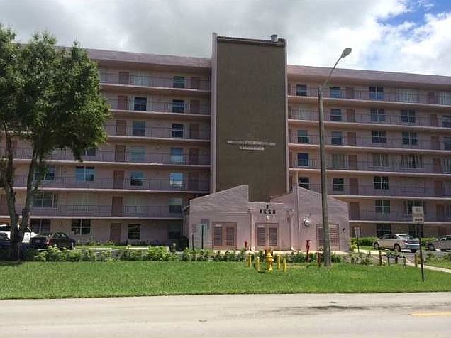 1st image of 4550 NE 18th Ave #202