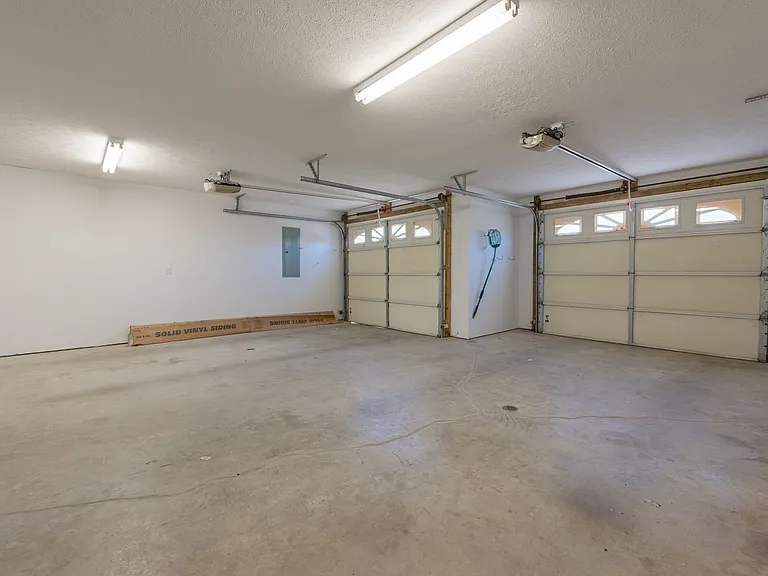 1701 Stratford View Dr — Photo 56
