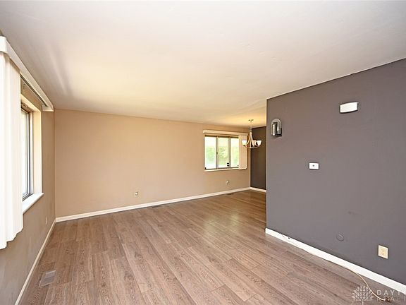 5th image of 4714 Stratsburg Dr