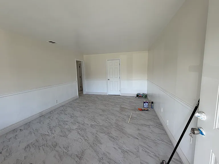 1612 Encino Ave — Photo 1