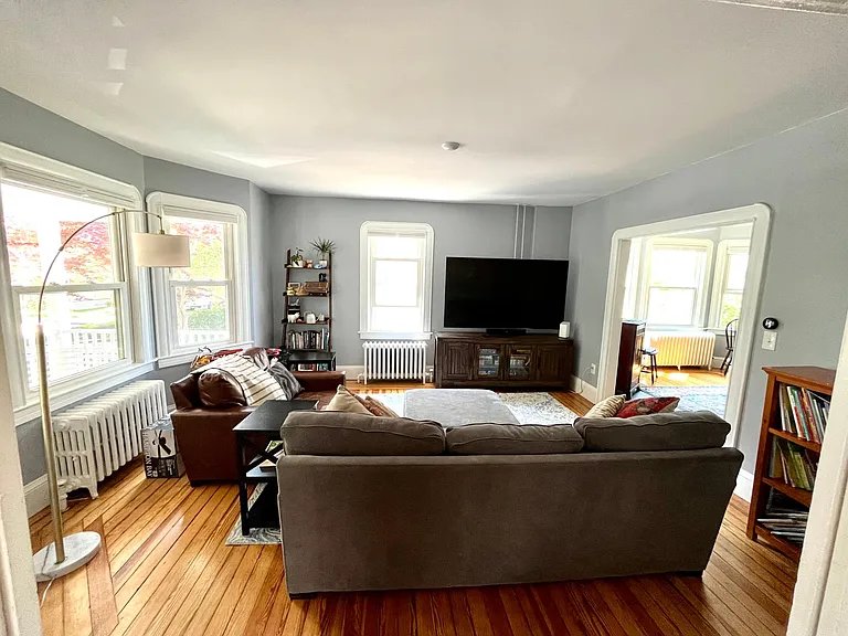 12 Bedlow Ave — Photo 6