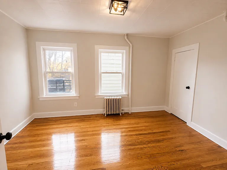 485 Lakeside Ave #1B — Photo 3