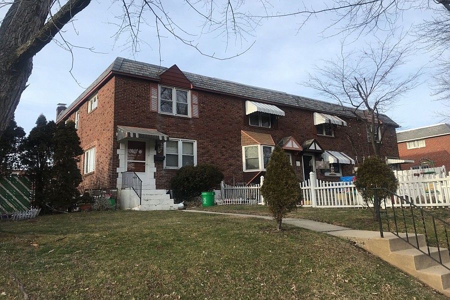 2nd image of 765 W Emaus Ave