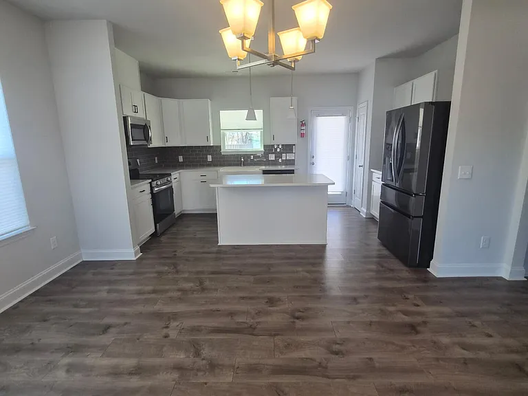 301 Harvest Dr — Photo 10