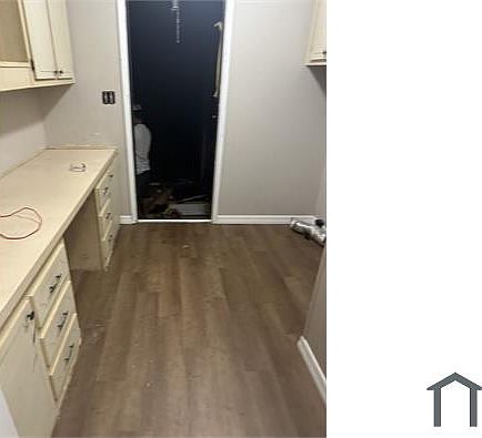 3rd image of 10555 Bay Hills Cir