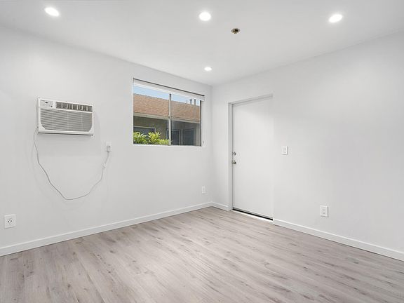 5th image of 3750 Vinton Ave APT 204
