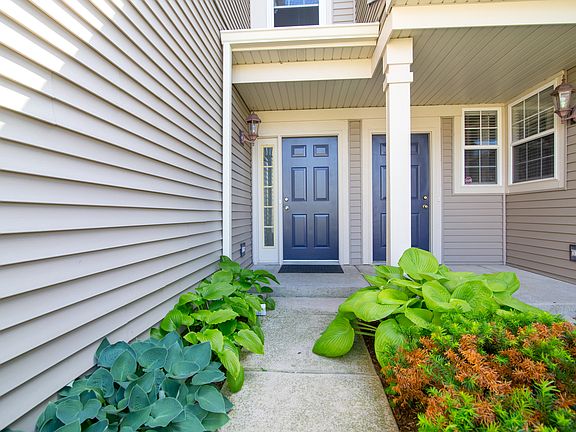 3rd image of 77 Pimlico Ct