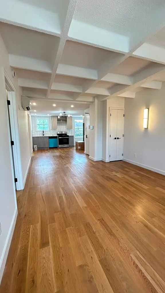 2 bed, 1200 sqft, $2,800 — Photo 1
