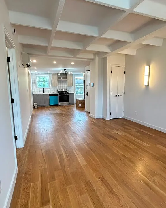 110 Chestnut St #4