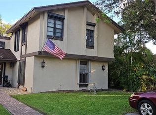 Briar Lake, Miami, FL 33176