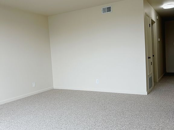 2nd image of 429 43rd Ave APT 2