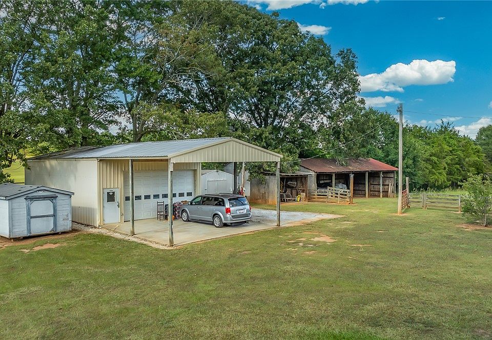 2nd image of 155 Pleasant View Dr