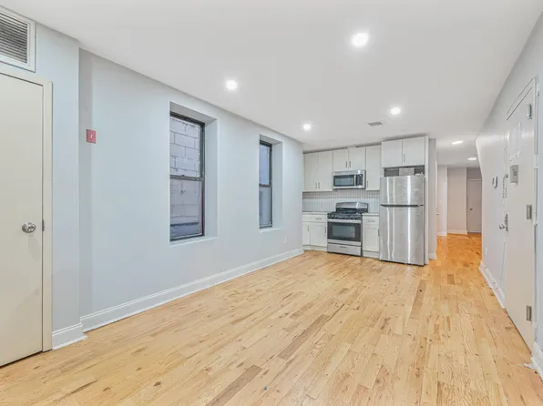 2243 Bathgate Avenue image 2 of 24